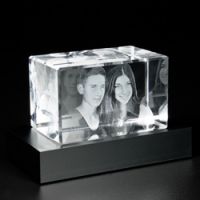 3D-Glasfoto_Portrait-Personen_mit-Sockel.jpeg